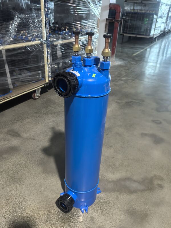 مبادل حرارة عمودي لحمام السباحة MHTA-1.5 يتميز بأنبوب تيتانيوم TA1 وهيكل أنبوب متين في غلاف PVC لأنظمة تدفئة حمامات السباحة