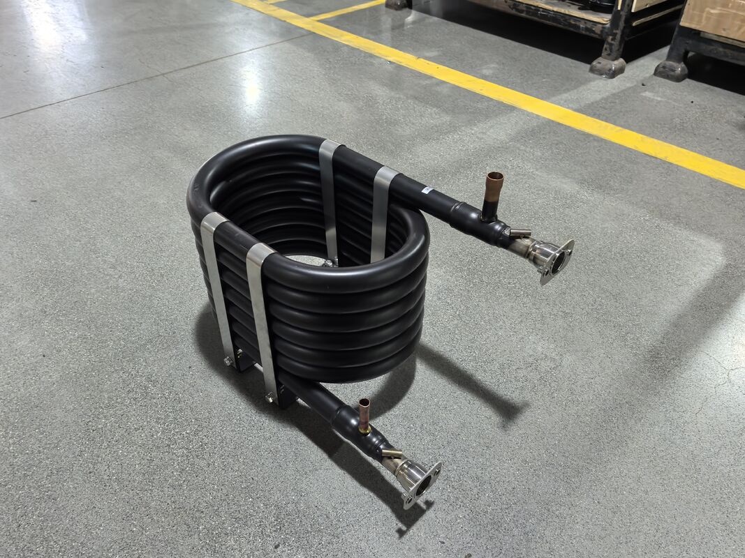 R134a نوع المبرد مبادل الحرارة المقاوم للكواسيال مع رذاذ الطلاء المضاد للصدأ الأسود وضغط المياه 1.0Mpa مثالية لأنظمة HVAC